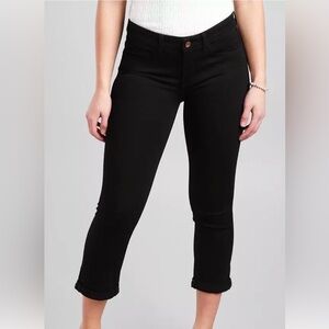 Like New BKE Payton Cuffed Stretch Cropped Capri Jeans